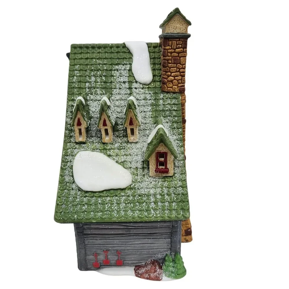 Dept 56 North Pole Series Elfin Bunkhouse Porcelain Village Vintage 90 #5601-4